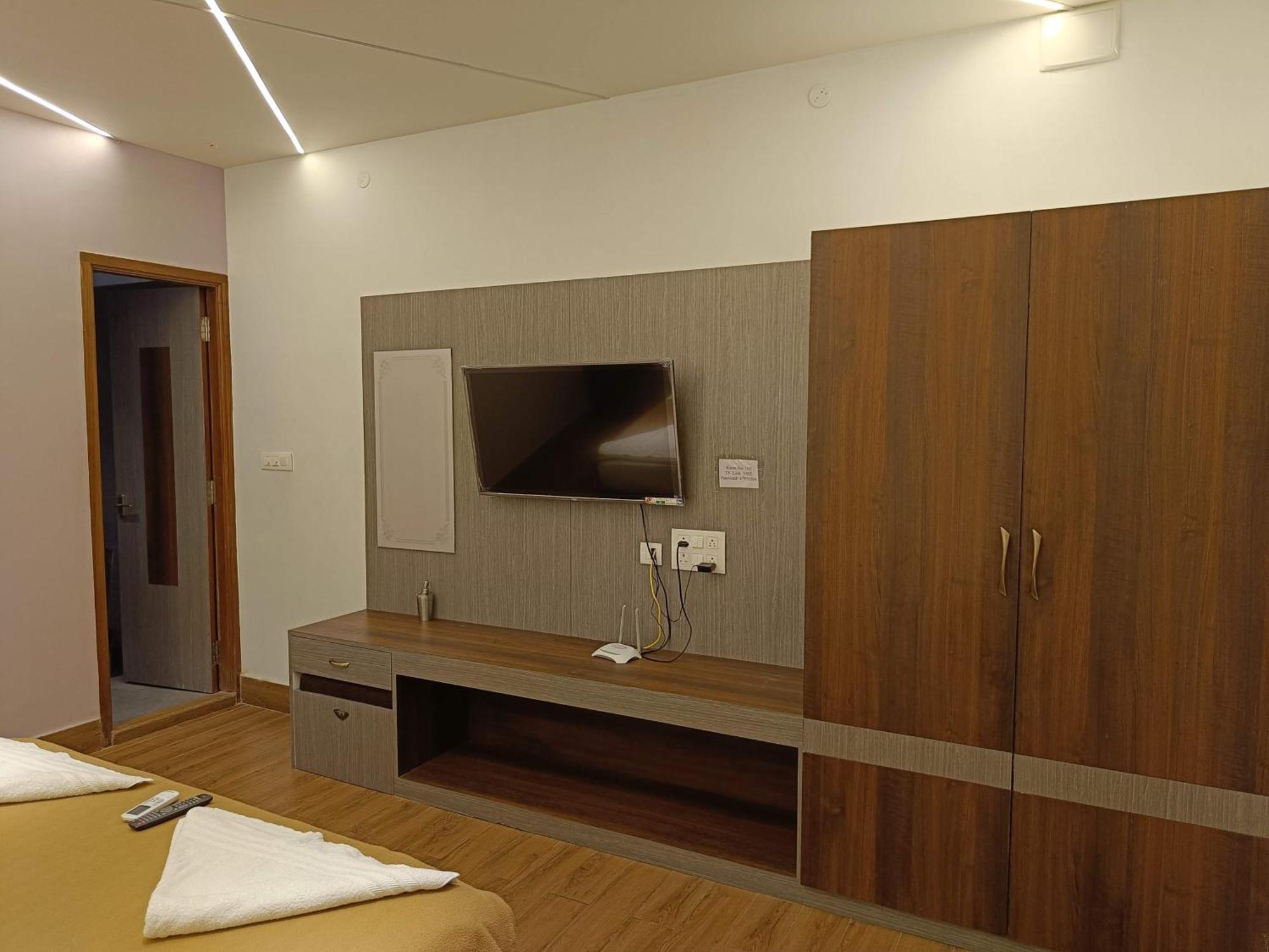 Umino Beach Resort Chennai Eksteriør billede